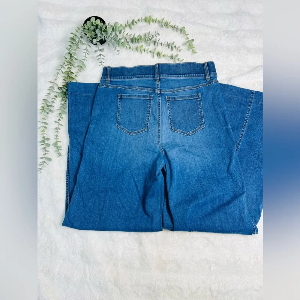 Spanx Seamed Front Wide Leg Vintage Indigo Flared Jeans Size 1X Tall - Picture 4 of 12